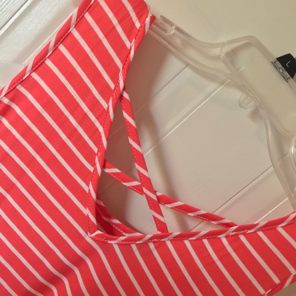 New Maternity Sleeveless Top - Picture 3 of 7